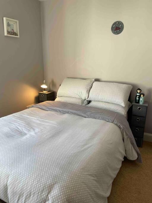 Sea Breeze Cottage Мулрани Екстериор снимка