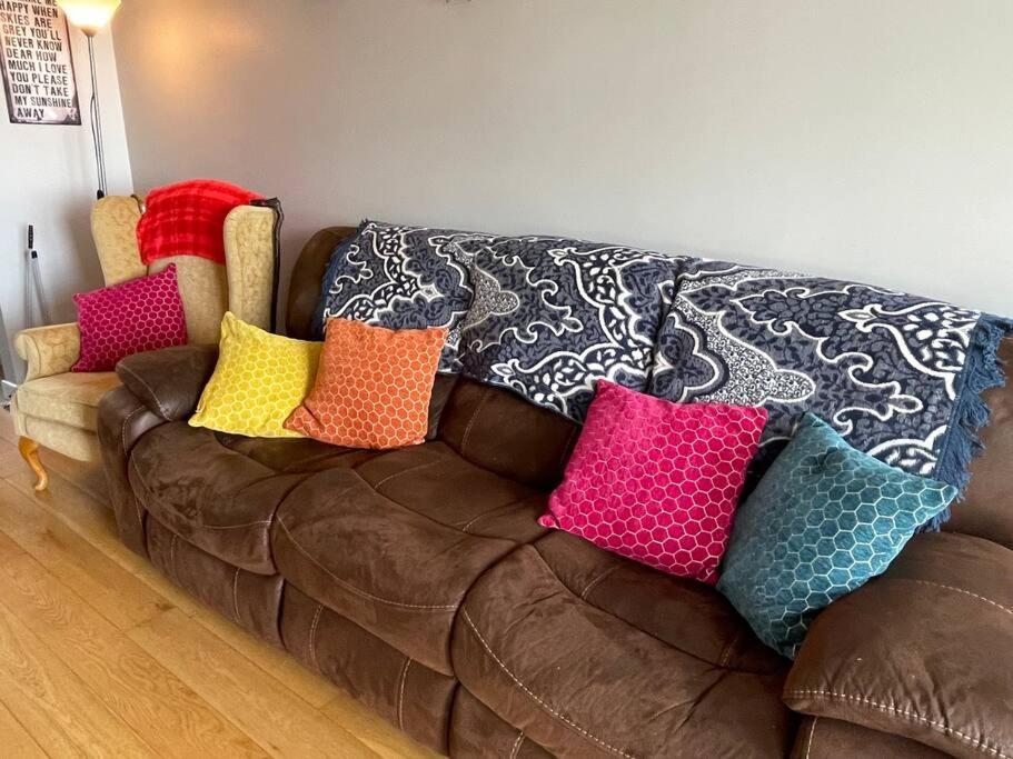Sea Breeze Cottage Мулрани Екстериор снимка